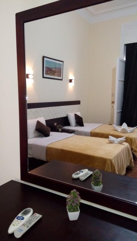 Paradise Hotel 3*