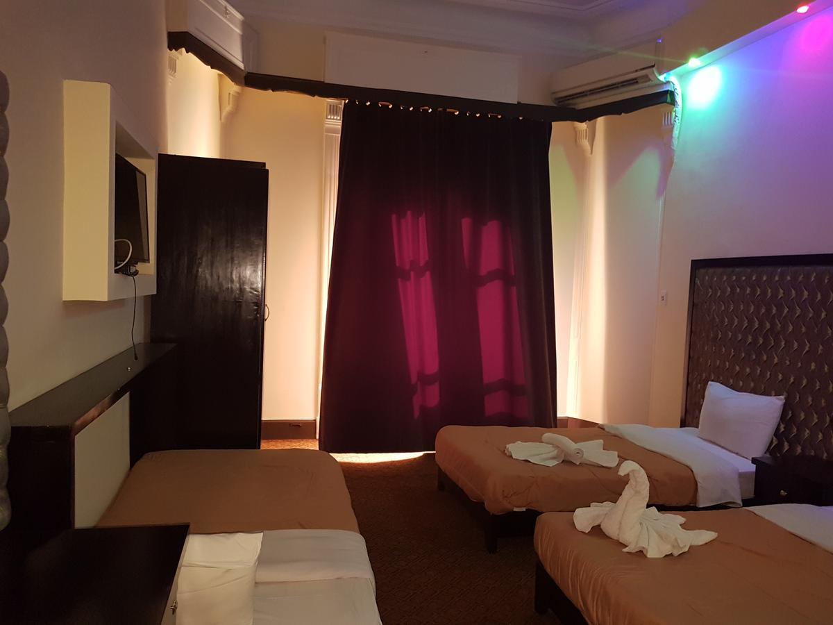 Paradise Szálloda 3*